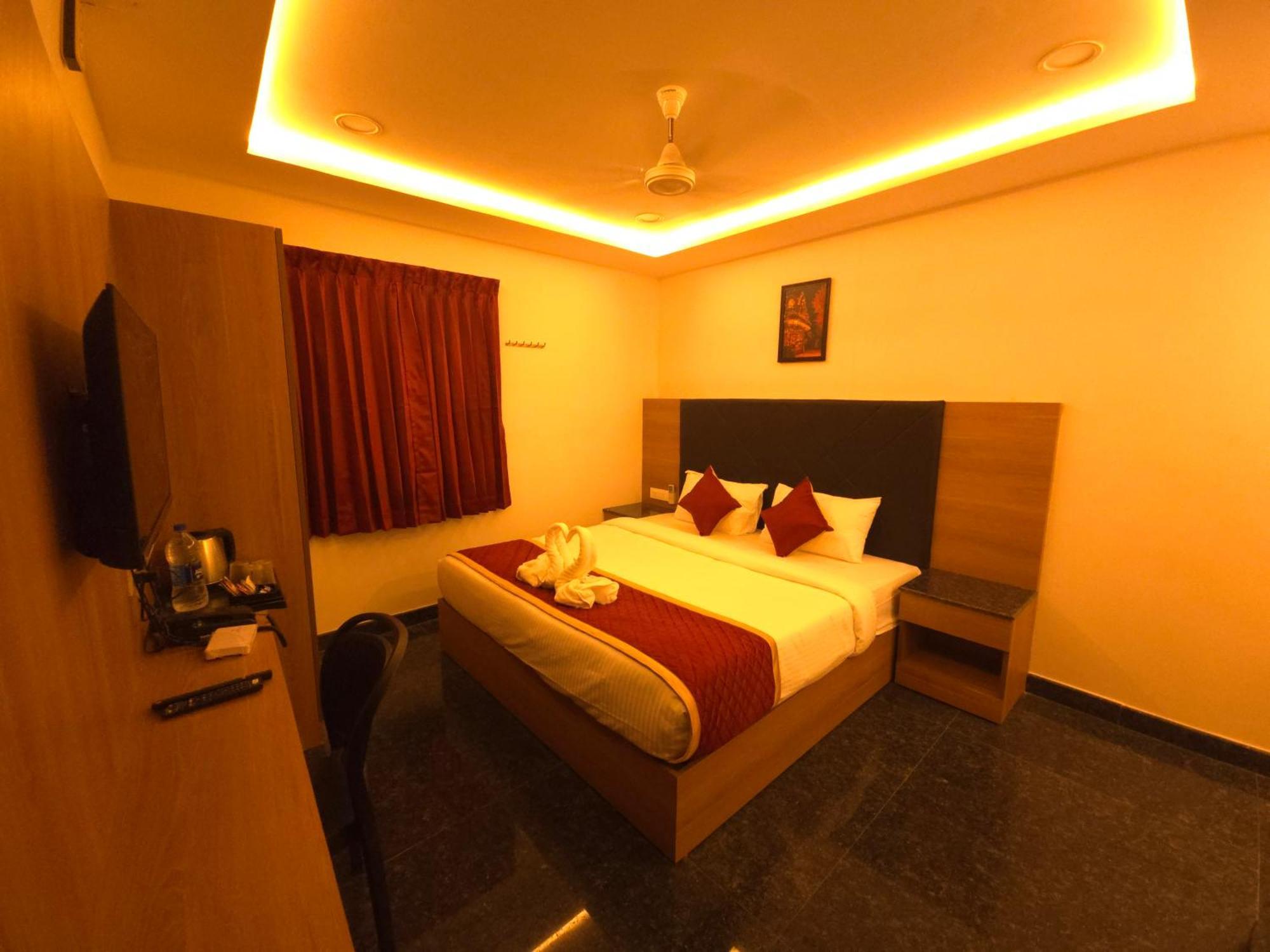 Shreem Sesha Sai Residency Hotel Tiruvannamalai Exterior photo