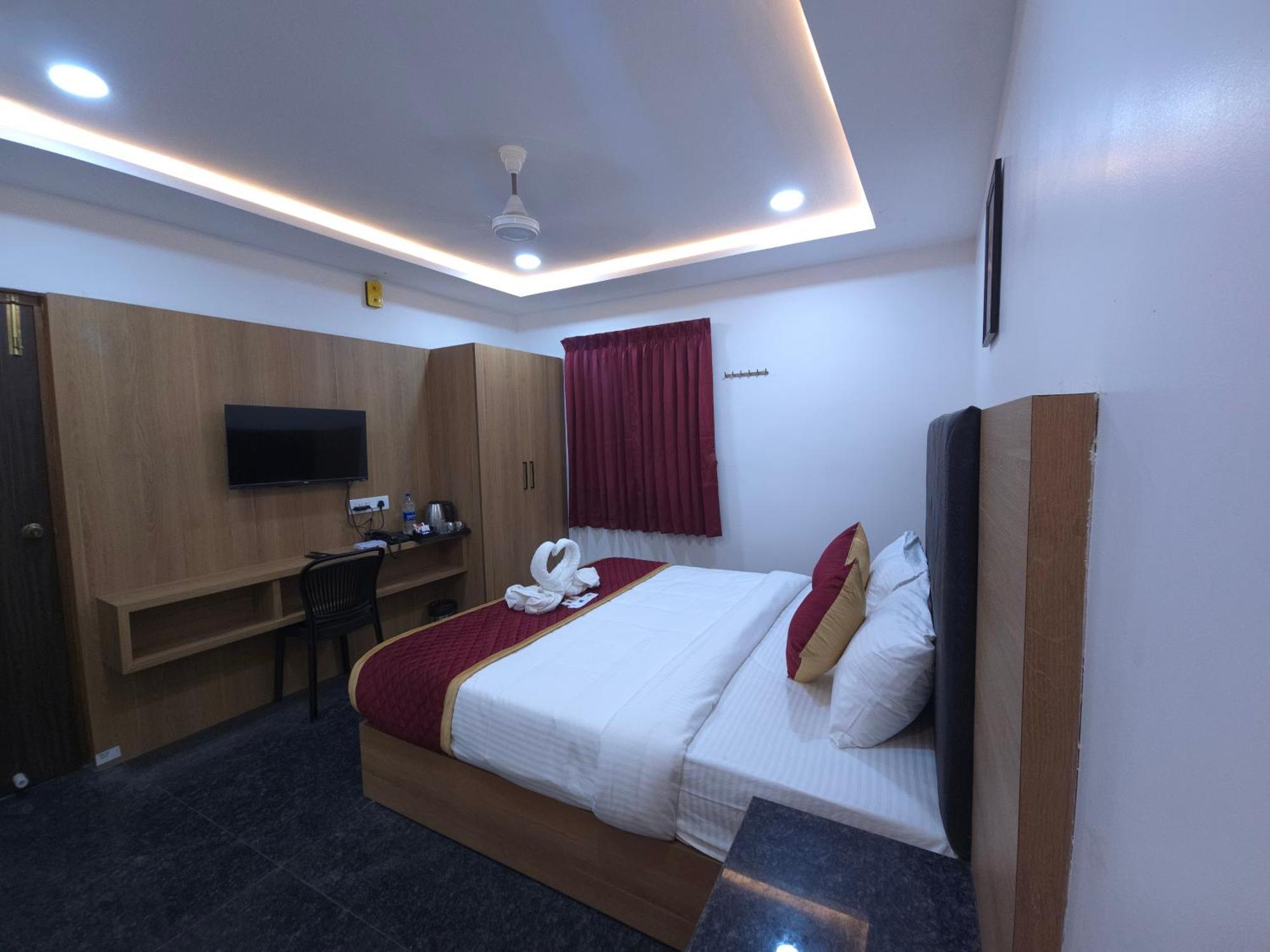 Shreem Sesha Sai Residency Hotel Tiruvannamalai Exterior photo