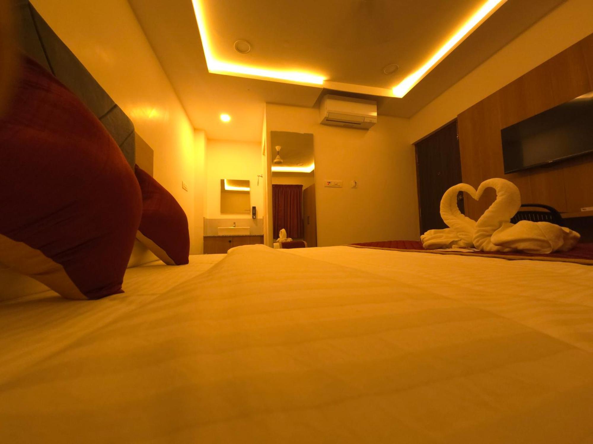 Shreem Sesha Sai Residency Hotel Tiruvannamalai Exterior photo
